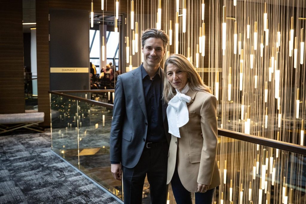 Díaz critica el «modelo Amazon» de trabajar 120 horas semanales, calificándolo de «esclavitud» laboral