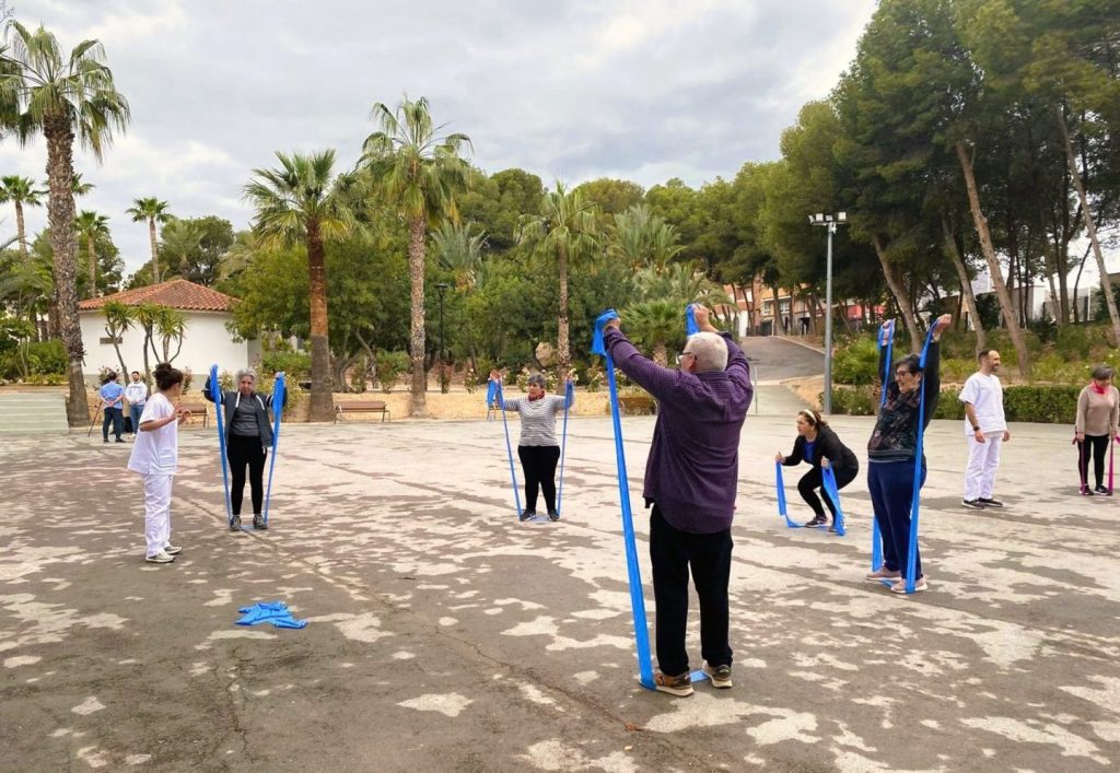 El envejecimiento presiona la productividad y pide cambios urgentes, según el Instituto Santalucía