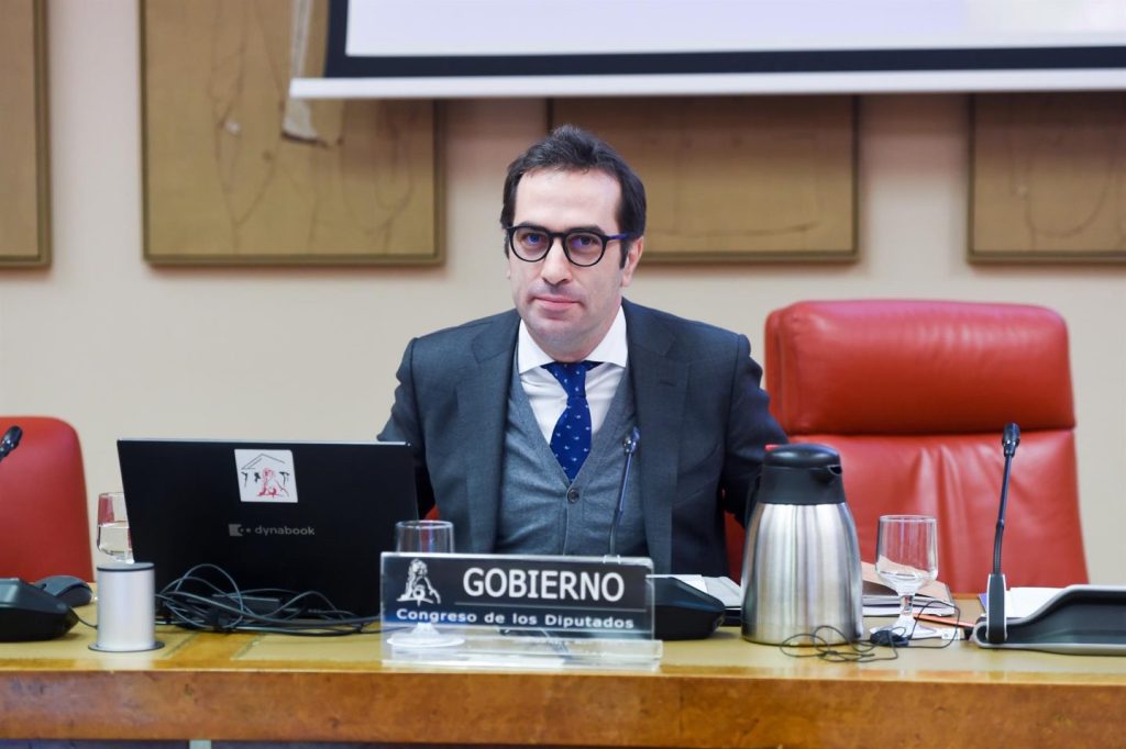 España busca exenciones de aranceles para aceite de oliva, vino y queso en EE. UU.