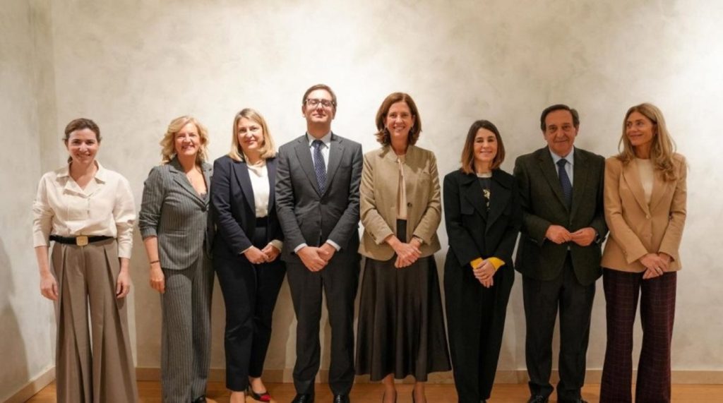 La banca pagó más de 9.600 millones en tributos en 2023 en España, según AEB, CECA y Unacc