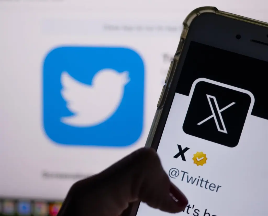 La CNMV multa con 5 millones a Twitter por anuncios de chiringuitos financieros sin verificar legalidad