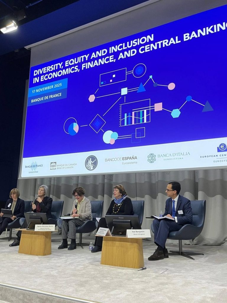 Los inmigrantes impulsaron el 52% del crecimiento del PIB entre 2022 y 2024, según Banco de España