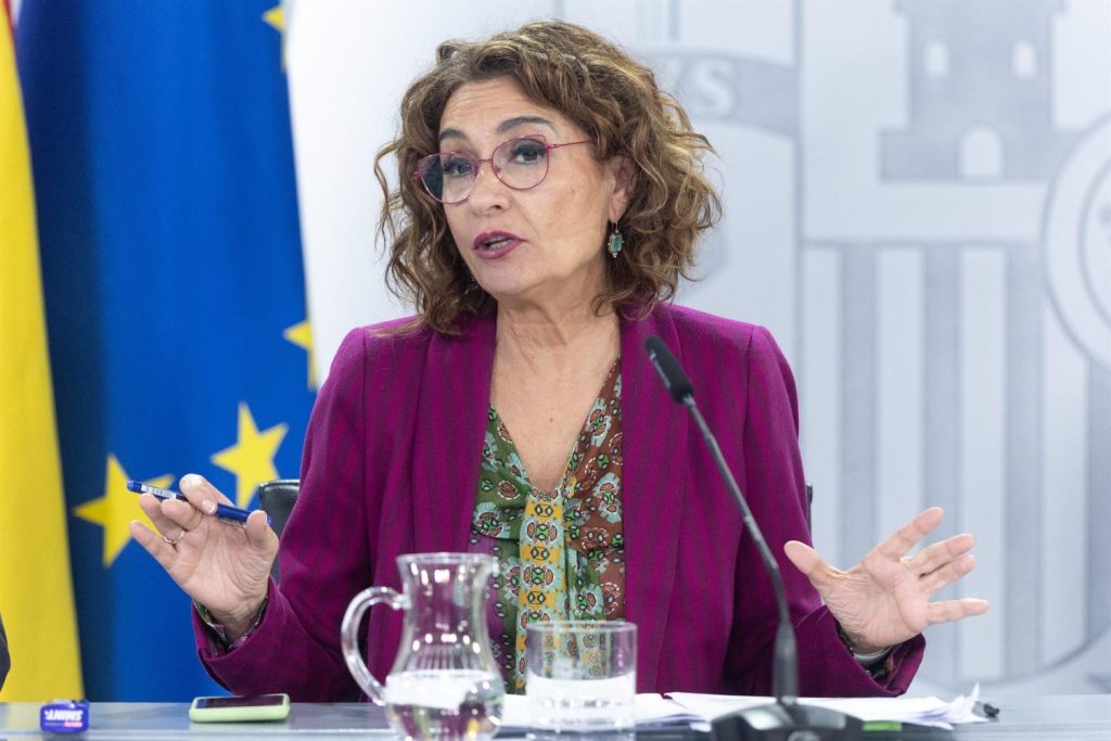 Montero planea presentar Presupuestos 2026 a principios de año y su aprobación en abril o mayo