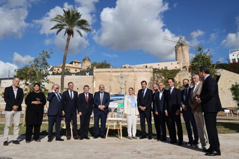 Puente colabora con el Govern para mejorar el tren de Mallorca y reactivar el convenio de carreteras