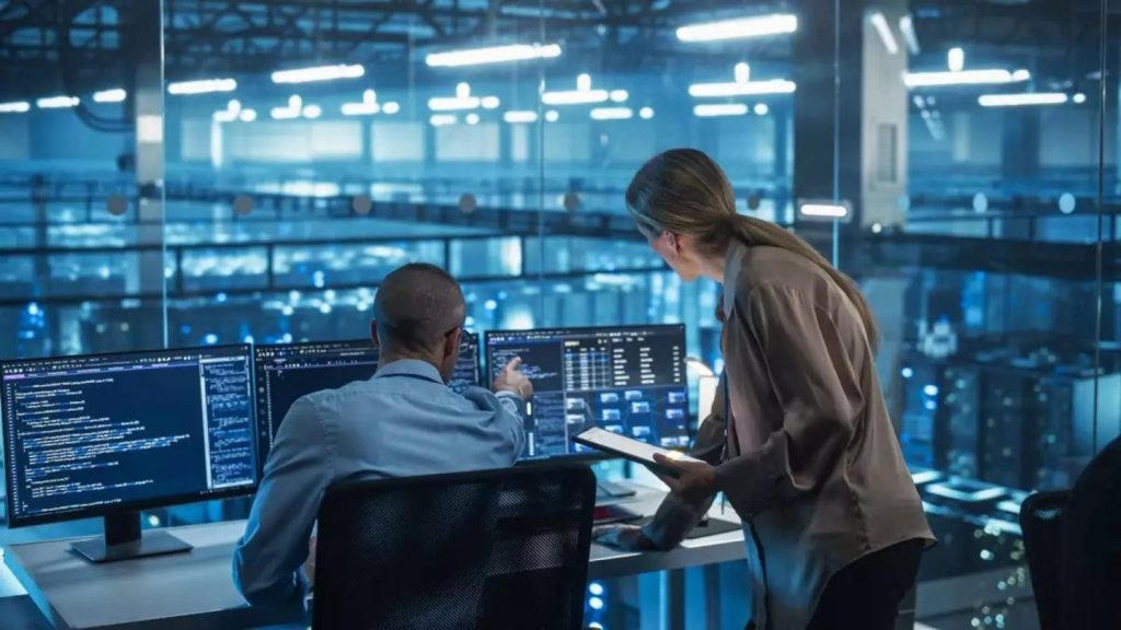 La verificación digital se acelera: el papel creciente de los perfiles sociales en la lucha contra el fraude empresarial