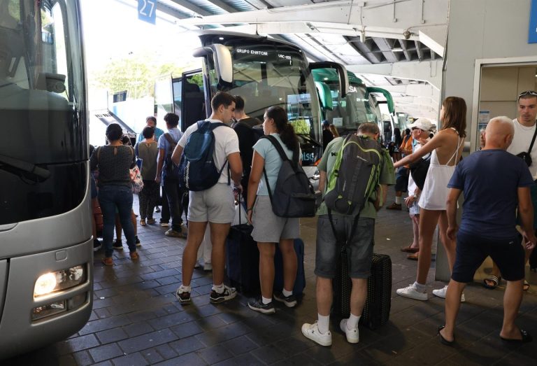 Transportes amplía a 34 los corredores de autobús tras rechazo de algunas comunidades autónomas