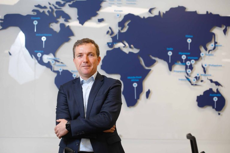 Francisco Gil (Ingenico Iberia): “Los clientes piden cada vez más servicios asociados a los terminales de pago”