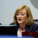 AIReF prevé que la deuda pública de España baje al 95,2% del PIB en 2030, pero aumente luego.