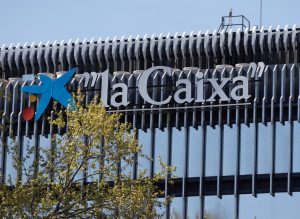 CriteriaCaixa refuerza su liderazgo en Naturgy al comprar un 2% por 500 millones de euros.