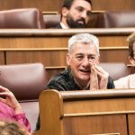 EH Bildu y el Gobierno acuerdan extender hasta 2026 la prohibición de desahucios a familias vulnerables