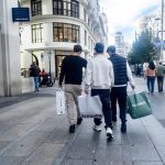 El 71% de los consumidores en España gastará igual o más que en 2024 estas Navidades, según Aecoc