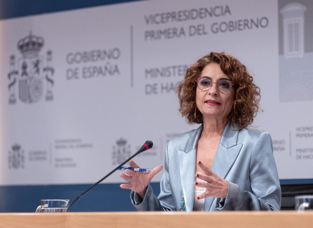 El Gobierno aprueba condonar 83.000 millones de deuda a las comunidades autónomas en segunda vuelta