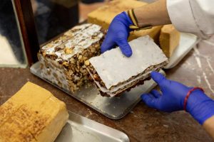 El precio del turrón sube un 16% esta Navidad por el encarecimiento de la almendra y el huevo