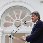 Escrivá anuncia mejora en la previsión de crecimiento del Banco de España para 2025 y 2026