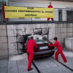 Greenpeace insta a la UE a no retrasar la prohibición de coches de combustión para 2035 y defiende el clima
