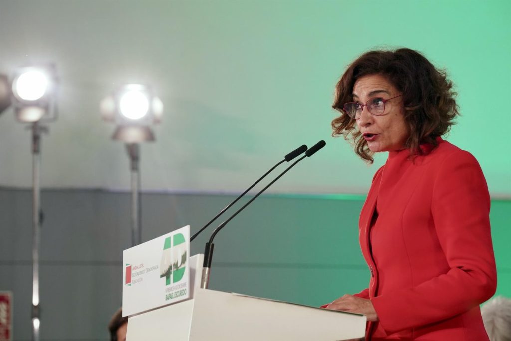 Hacienda recauda 6.575 millones más hasta octubre por cambios impositivos este año.