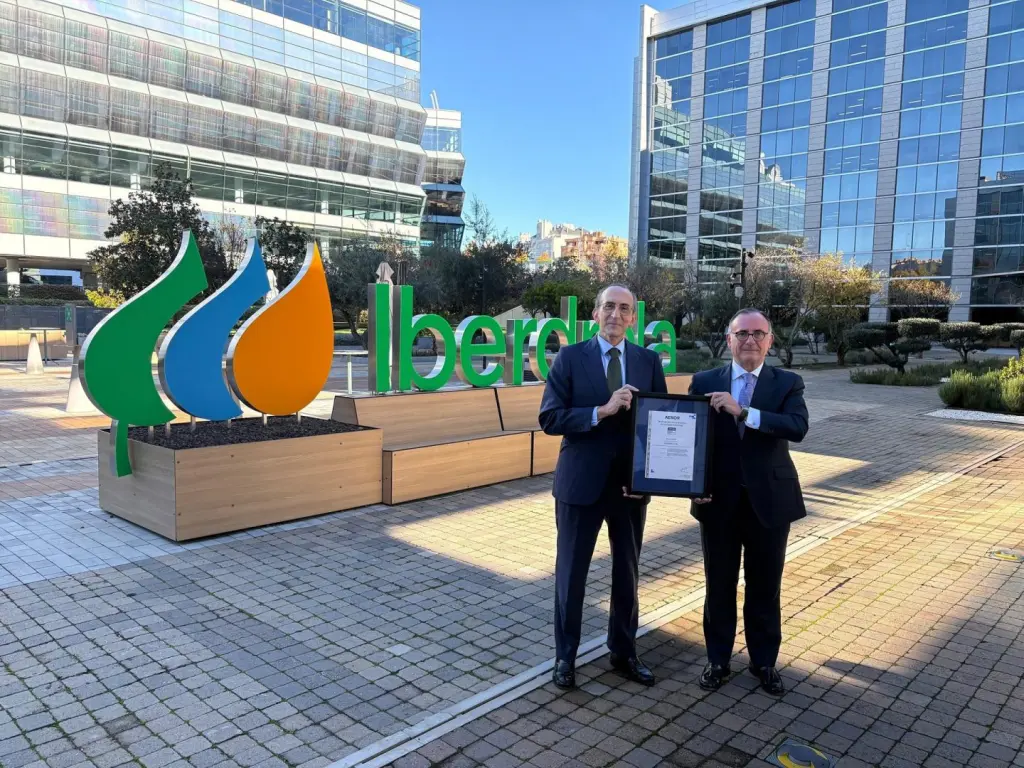 Iberdrola, primera en España en certificar el uso de IA generativa de manera responsable y ética