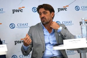 La patronal hotelera critica las tasas turísticas y urge centrarse en vivienda e infraestructuras