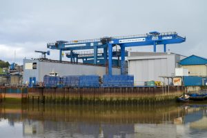 La plantilla de Astilleros Balenciaga acepta una reducción del 5% del salario para salvar la empresa