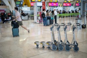 Las búsquedas de vuelos para fin de año suben un 10%, con España liderando como destino favorito.