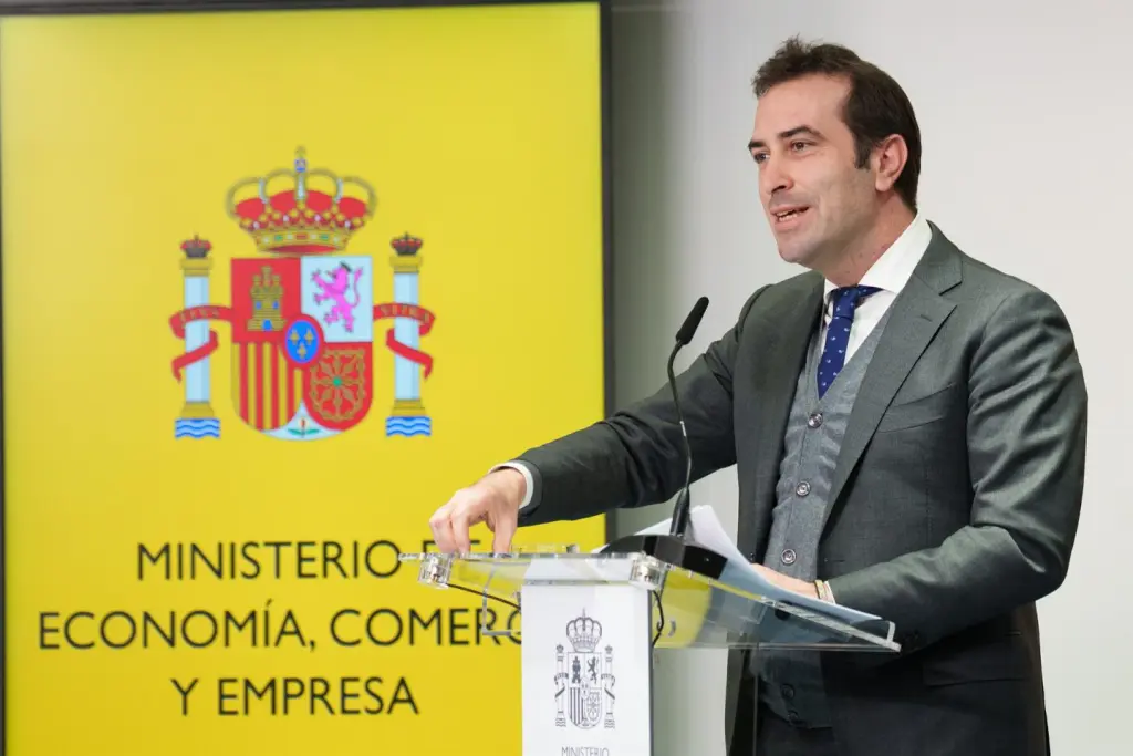 Ministro Cuerpo viaja a Canadá para potenciar negocios y lazos económicos entre ambos países