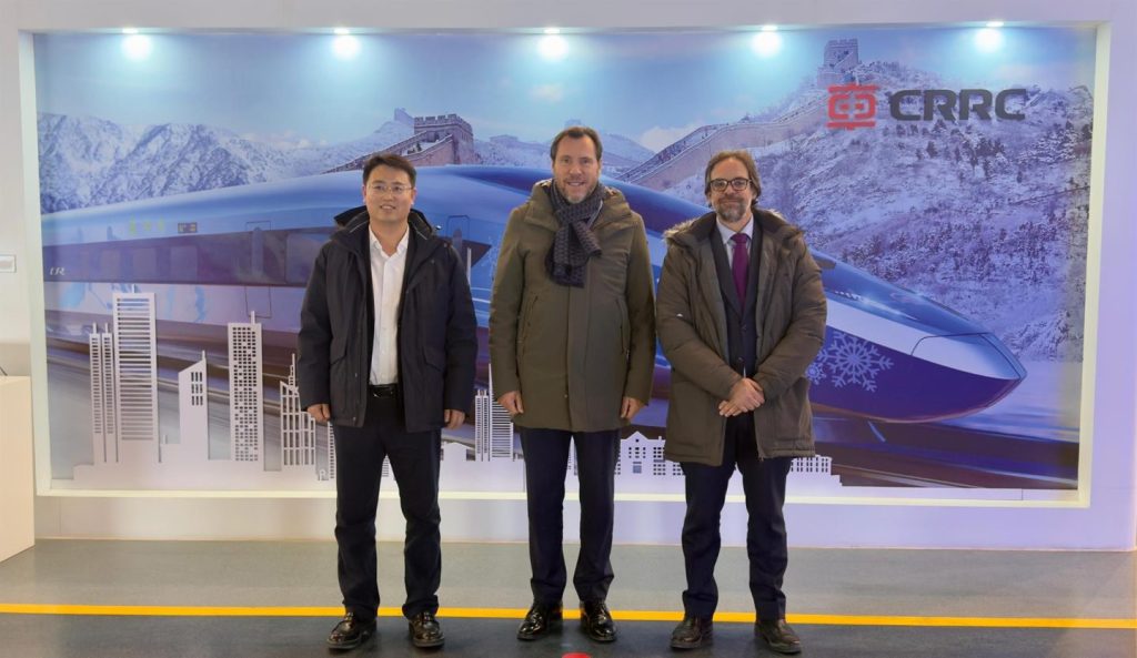 Puente concluye su visita a China con el fabricante de trenes que alcanza los 350 km/h