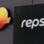 Repsol vende el 43,8% de su proyecto solar en EE.UU. a Stonepeak por 220 millones de euros.