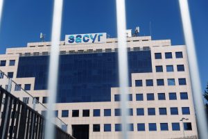 Sacyr firma contrato de derivados financieros por 37,4 millones para apostar al alza en Bolsa