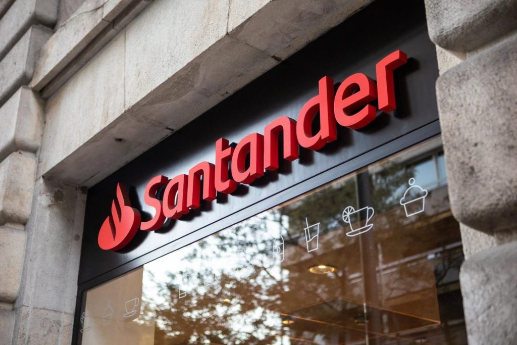 Santander completa el 95,6% de recompra de acciones por 1.700 millones de euros.