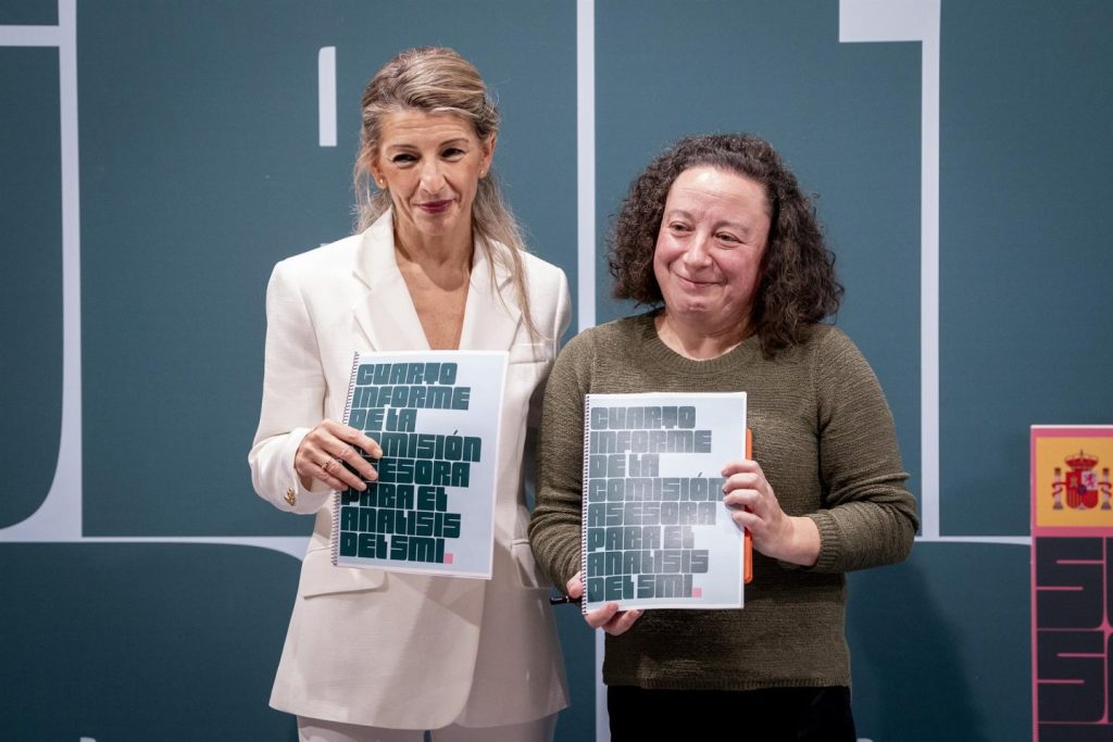 Trabajo discute hoy con sindicatos y empresarios la subida del SMI de 2026 hasta 1.240 euros mensuales