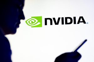 Trump autoriza a Nvidia a vender chips H200 a China con un 25% de las ventas como comisión