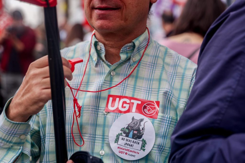UGT pide aumentar el salario mínimo a 1.273 euros en 2026 frente a la inflación persistente