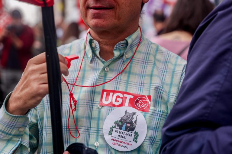 UGT pide aumentar el salario mínimo a 1.273 euros en 2026 frente a la inflación persistente
