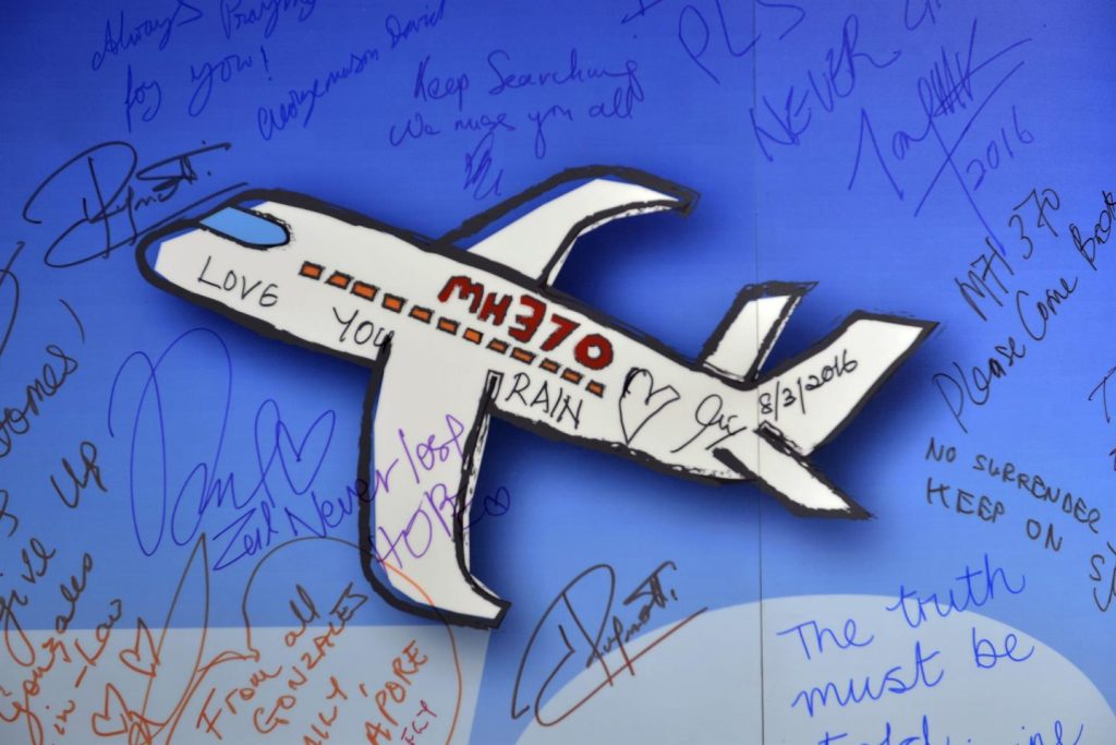 Un tribunal chino ordena a aerolíneas de Malasia indemnizar a familiares del vuelo MH370 con 350.000 €