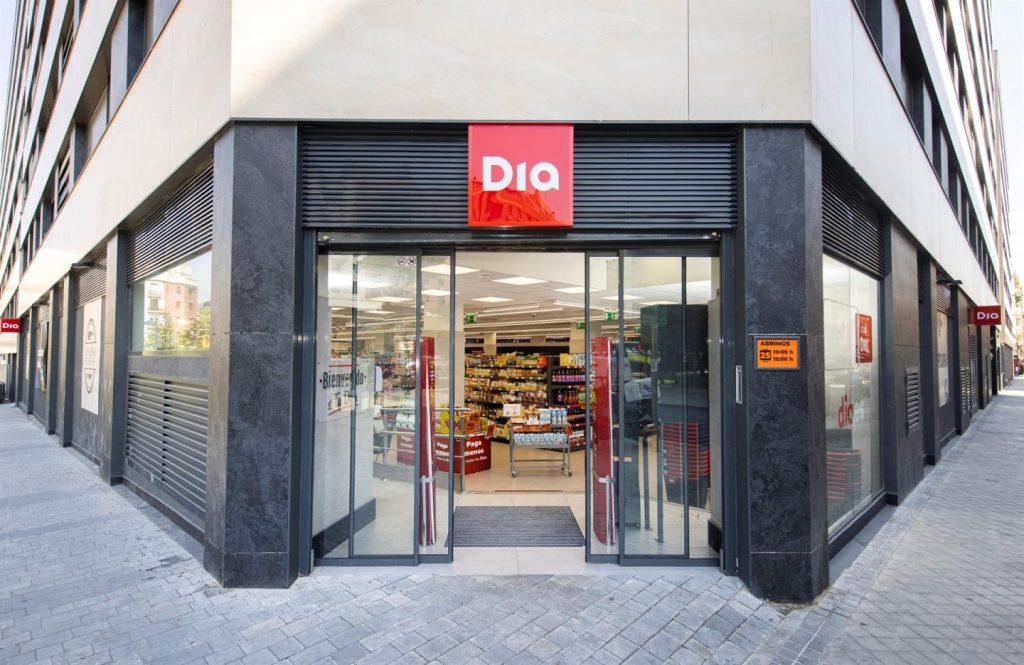 Dia cierra 2025 con 94 tiendas nuevas y centro logístico en Sevilla, avanzando su expansión.