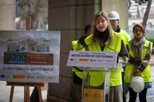 El Gobierno invertirá 368 millones en mejorar la eficiencia energética de 173 centros públicos