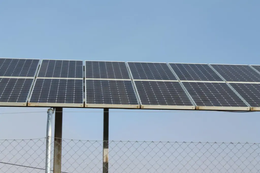 En 2025, la eólica y solar superan a los fósiles en generación de electricidad en la UE por primera vez