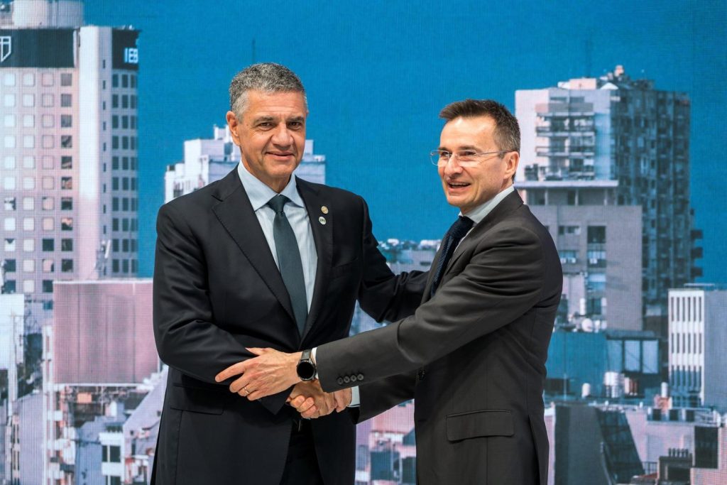 Iberia firma acuerdos con Argentina, Puerto Rico y Perú para potenciar el turismo europeo allí