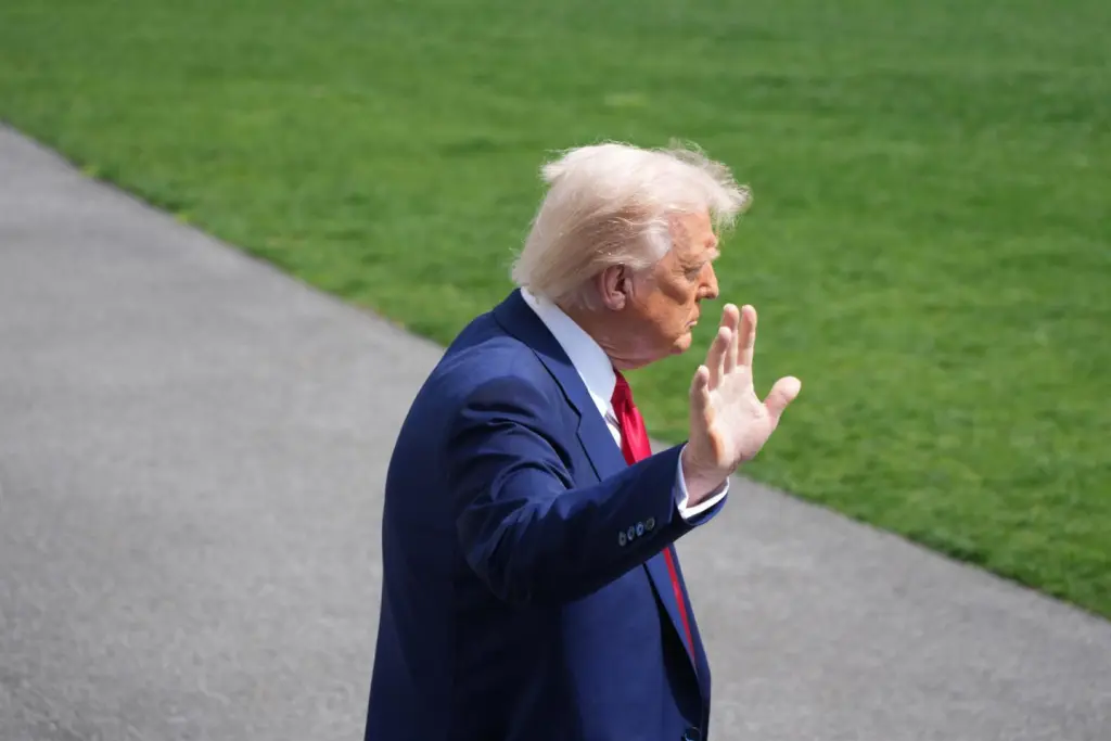 Trump tensa la unidad europea con nuevos aranceles coincidiendo con el Foro de Davos