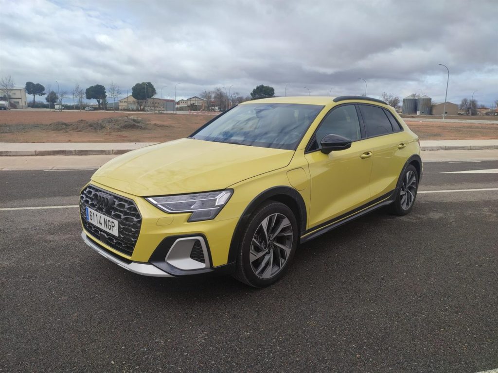 Audi A3 Allstreet PHEV: ‘crossover’ de lujo con 138 km eléctricos desde 49.000 euros.