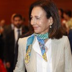 El Banco Santander cae un 3,5% en Bolsa tras anunciar la compra de Webster y un beneficio récord