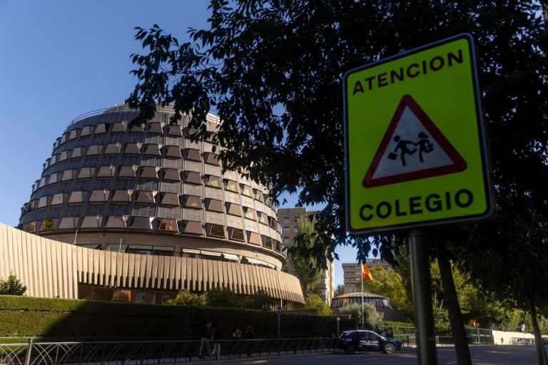 El Constitucional respalda la Ley de Vivienda estatal y desestima el recurso del Gobierno de Ayuso.