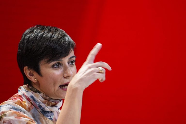 El Gobierno critica a Andalucía por recurrir la clausura de 20.000 pisos turísticos ilegales