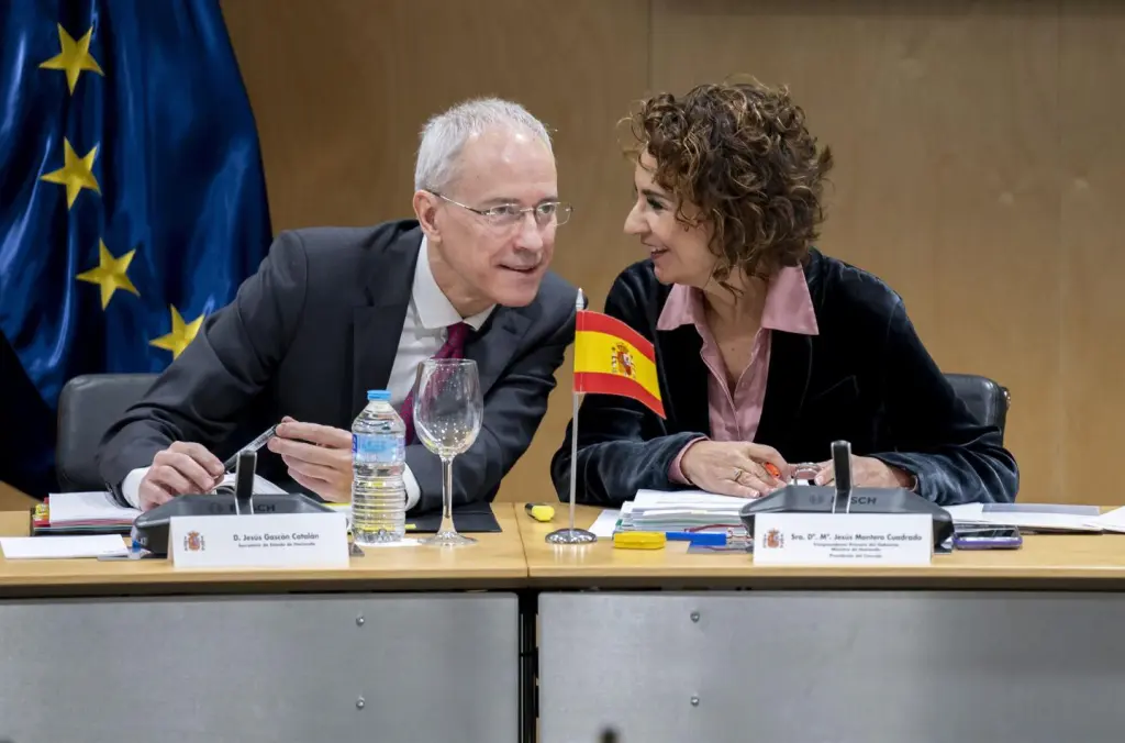 España reducirá su déficit y cumplirá las reglas fiscales si aplica medidas de ajuste, dice BBVA.