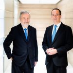 Gortázar ganó 5,19 millones en 2025 como CEO de CaixaBank y Muniesa 1,65 millones como presidente