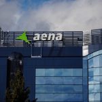 Las acciones de Aena caen casi un 4% tras anuncio de inversión de €13.000M y alza de tarifas del 3,8%