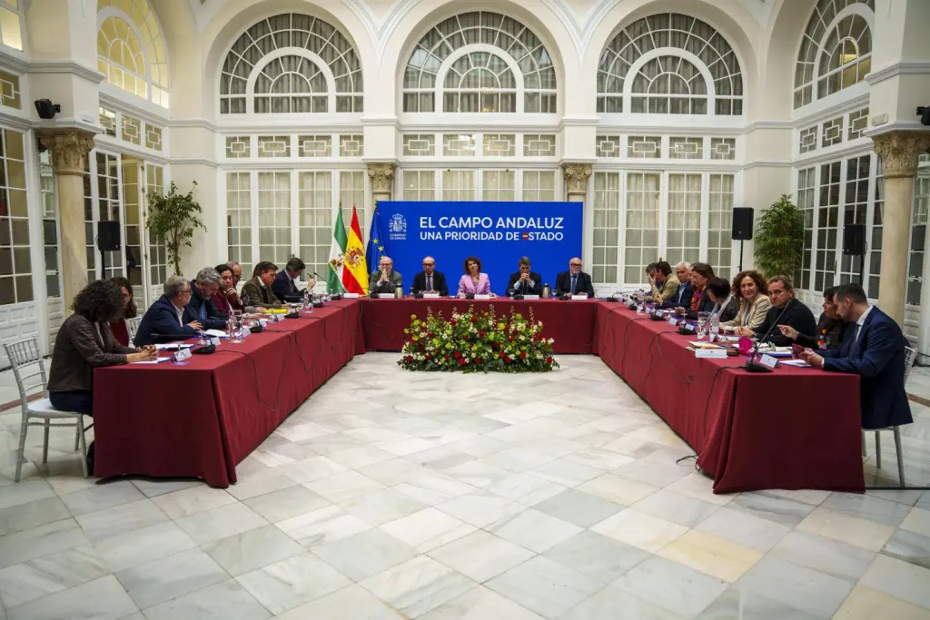 Montero y Planas se reúnen con agrarios para detallar ayudas por temporales en una cita «muy productiva»