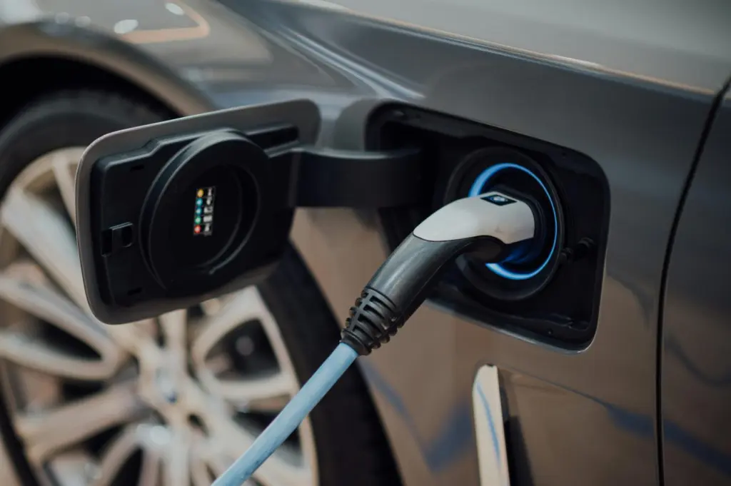 Plan Auto+: Hasta 4.500 euros para comprar coches eléctricos fabricados en Europa desde 2026
