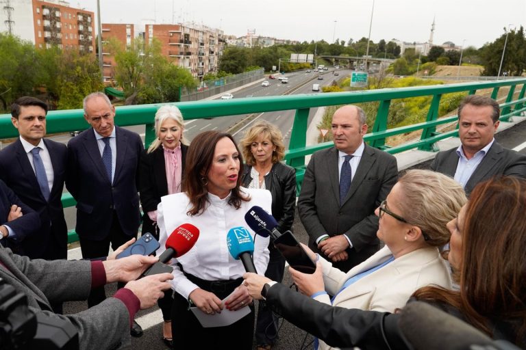 Andalucía critica las bromas del ministro Puente sobre la situación del AVE tras el colapso en Málaga