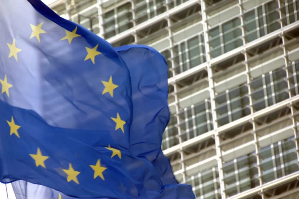 Bruselas no intervendrá en desahucios en España y pide equilibrio entre propietarios e inquilinos